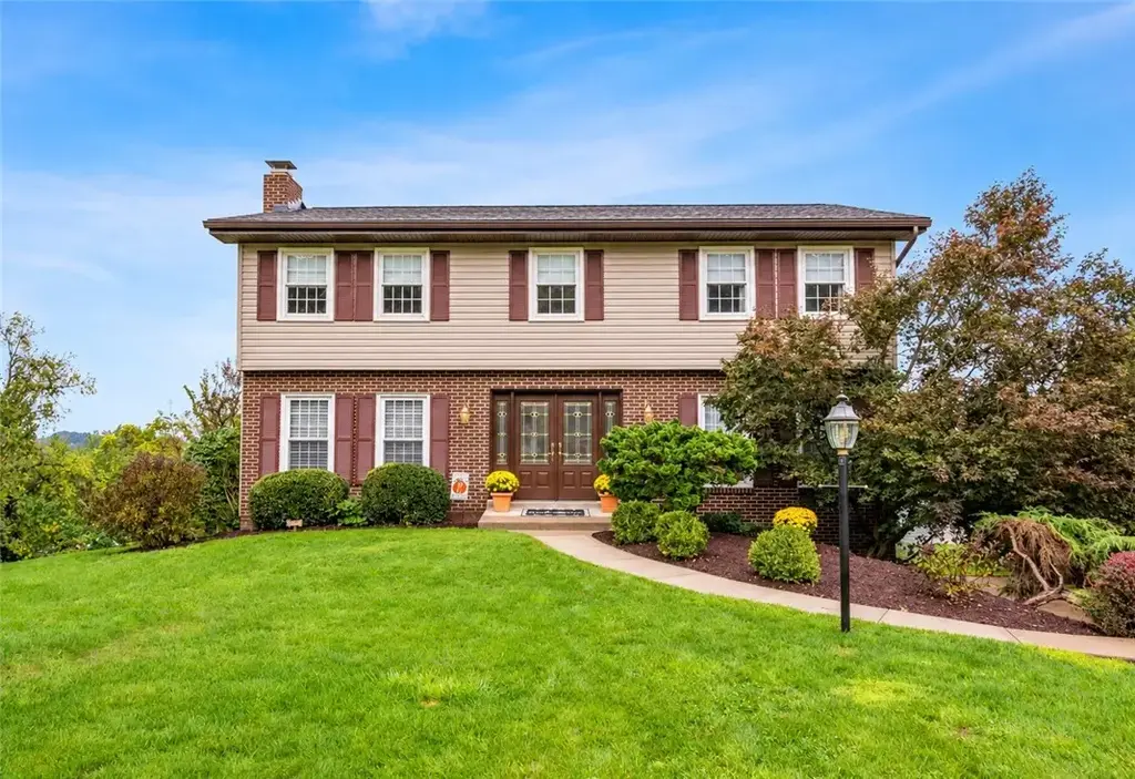 1012 Hamlin Drive, Bethel Park
