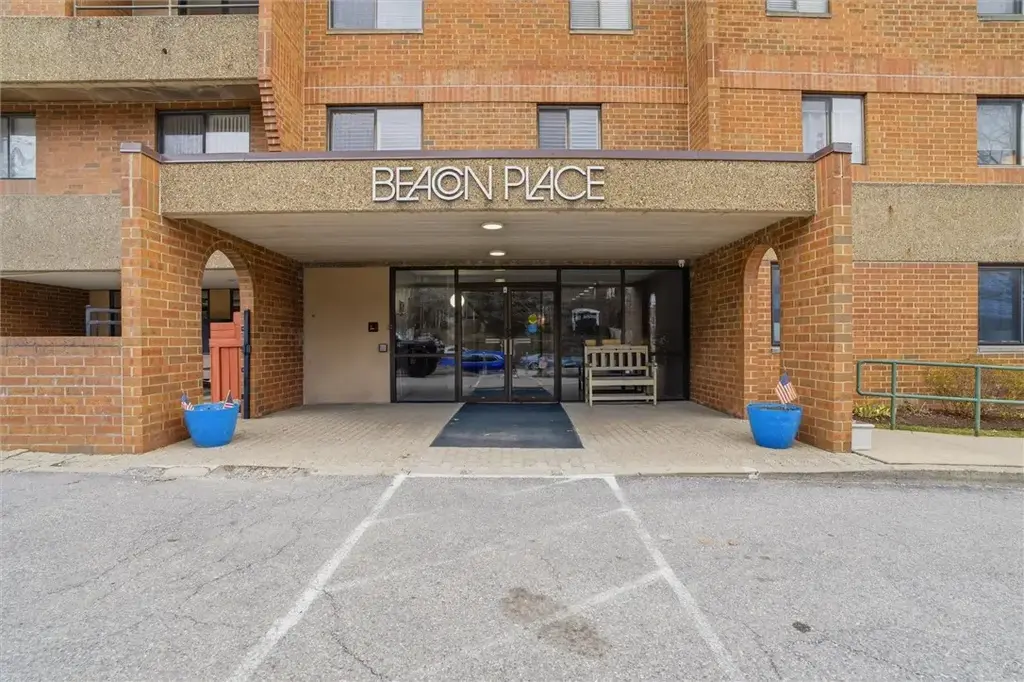 5715 Beacon Street 213, Squirrel Hill