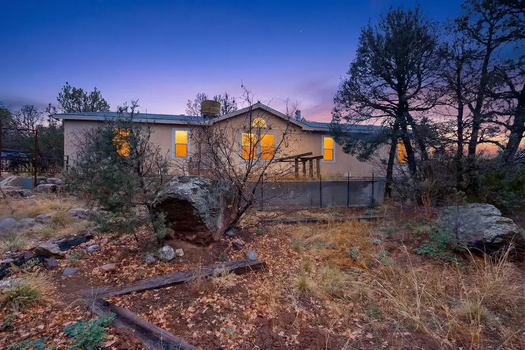 82 Jesse James Road, Edgewood
