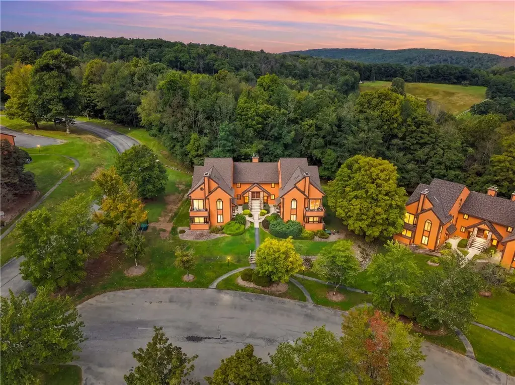 2104 Swiss Mountain Drive, Seven Springs Resort