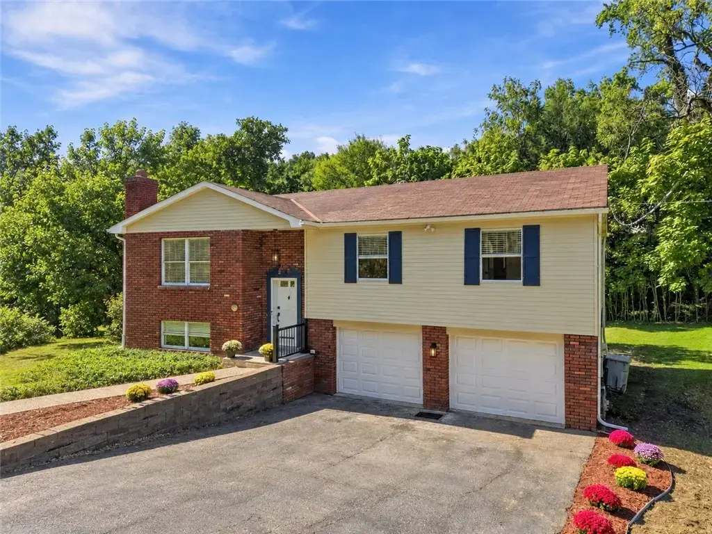 502 Mcelheny Road , Shaler