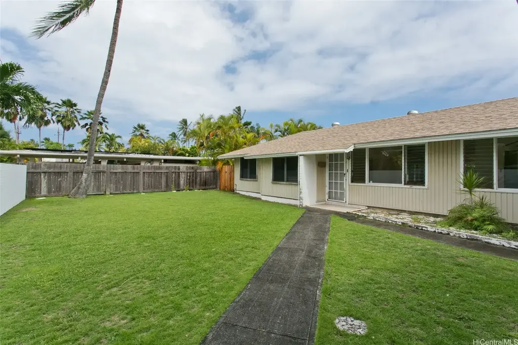 119 Kuulei Road, Kailua