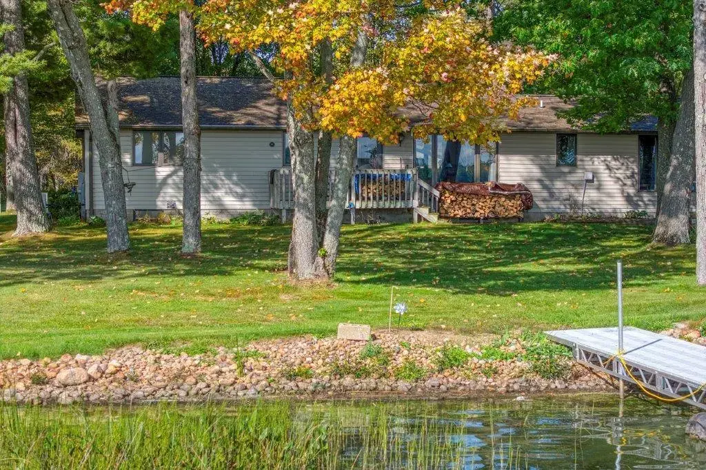 2431 Norway Point Rd, Pelican Lake