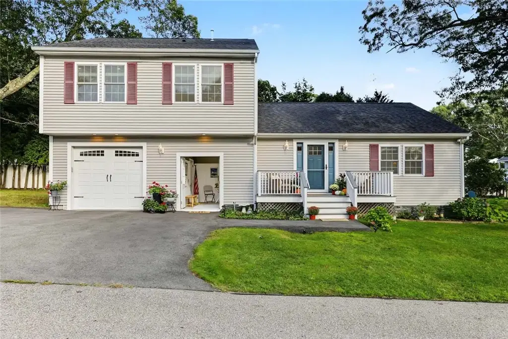 23 Shadbush Trl, Narragansett