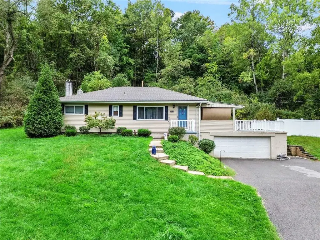 321 Logan Road , North Fayette