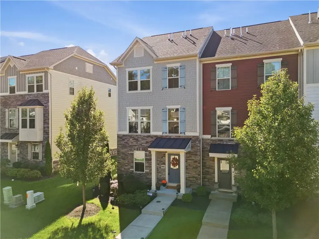 444 Fairmont Drive , Marshall