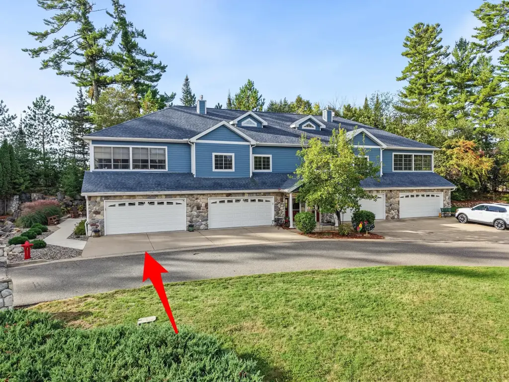 812 River Edge # A, Eagle River