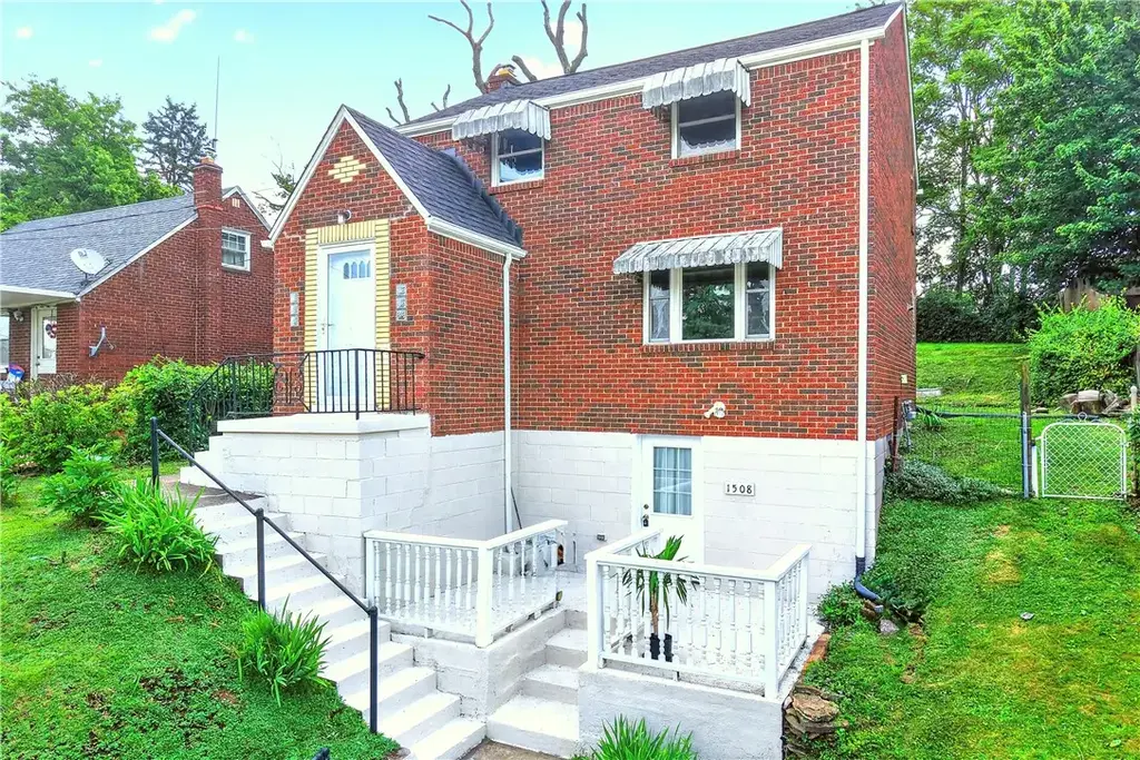 1508 Pleasantview Drive , Monroeville