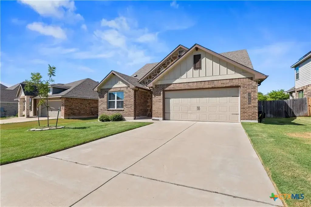 1620 Crooked Tree, Temple
