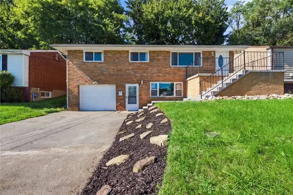 1004 Lessing Street, Crafton Heights