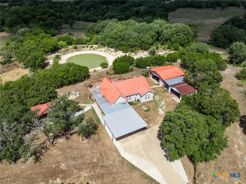 1100 County Road 316, Gatesville