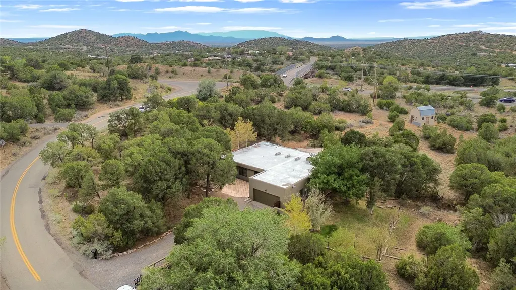 7 Cibola Circle, Santa Fe