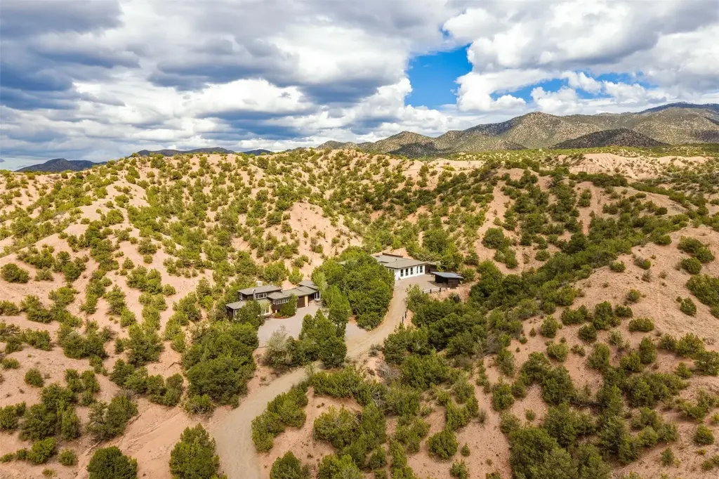25 B & C Camino Chupadero, Santa Fe