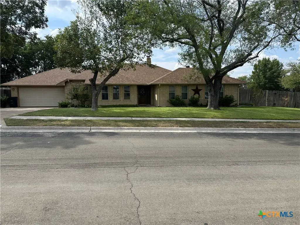 301 Cedar Crest Drive, Killeen
