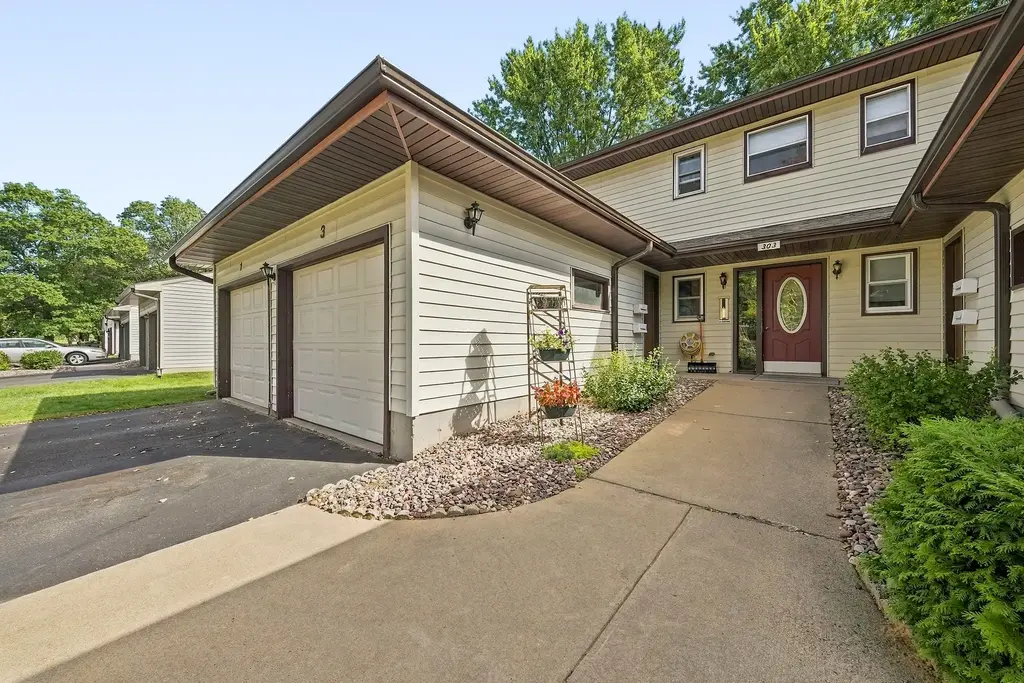 303 Harvest Lane 3, Altoona