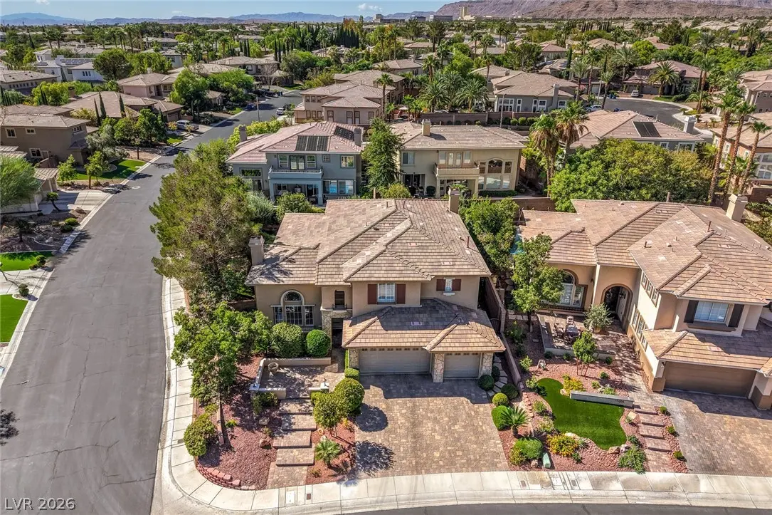 10201 Owls Peak Court, Las Vegas