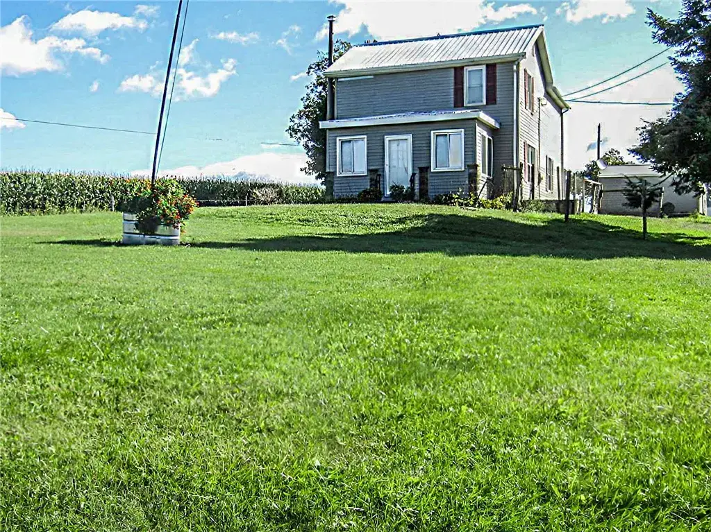 2402 State Route 351, Little Beaver