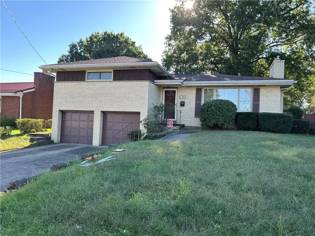 488 Toledo Drive, Lower Burrell