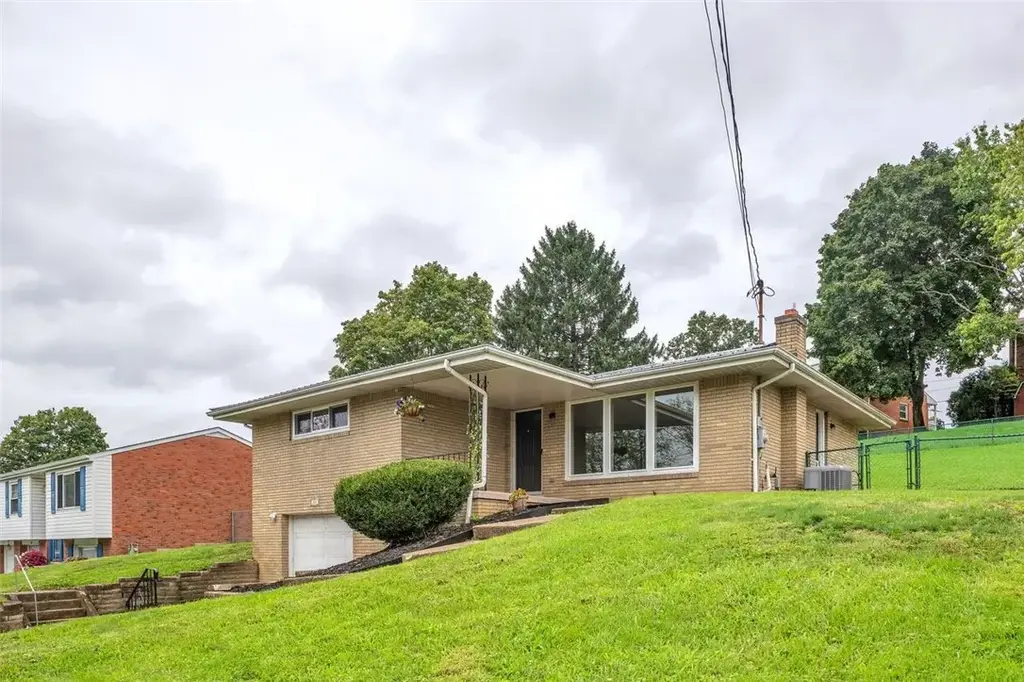 303 Pine Drive , New Stanton