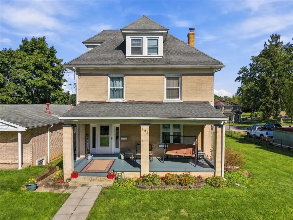 123 Freeport, Delmont