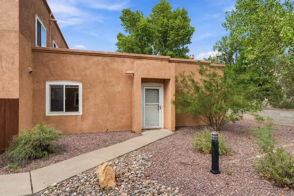 1004 Mineral Way 1, Socorro