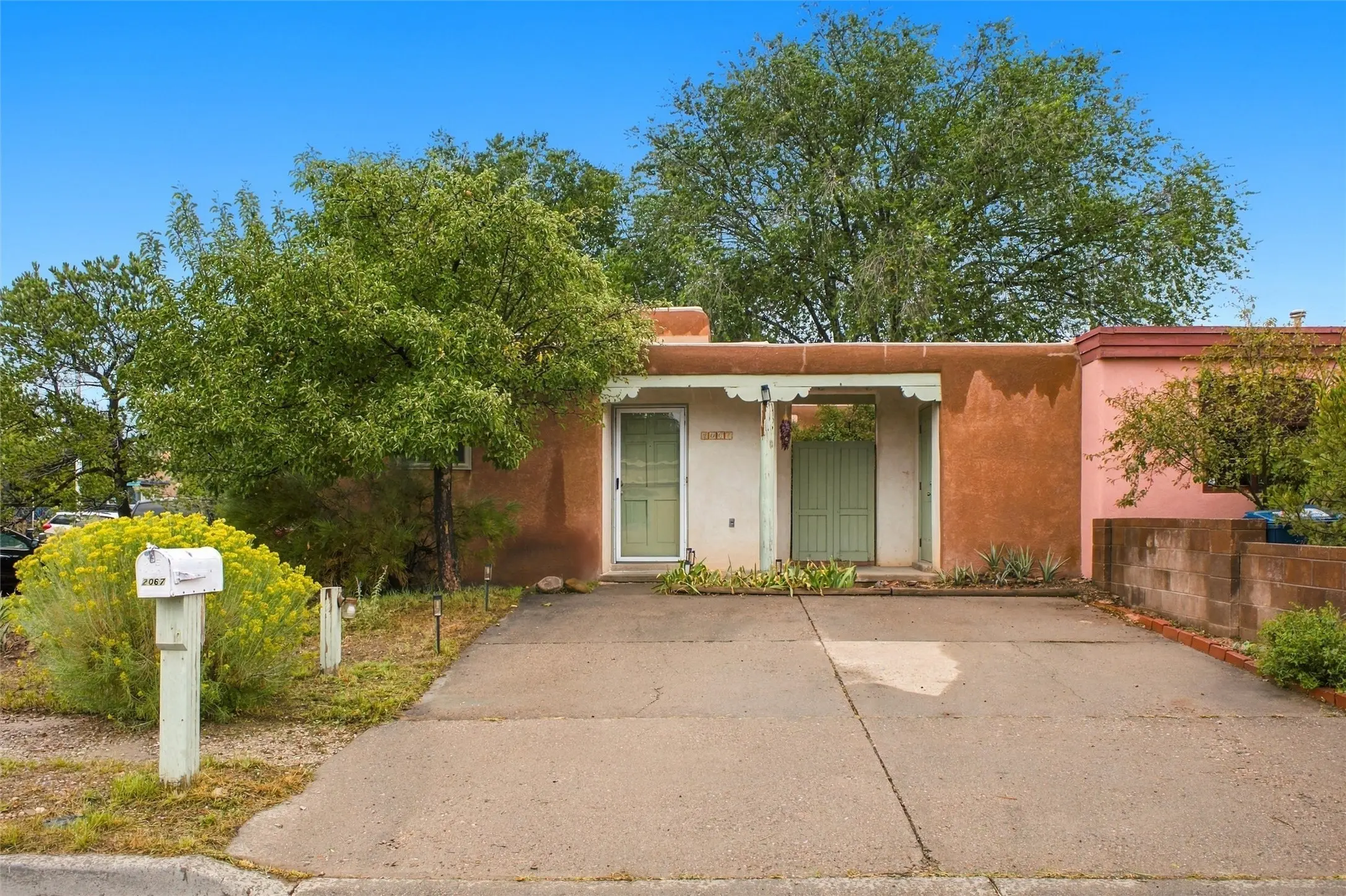2067 Placita De Quedo, Santa Fe