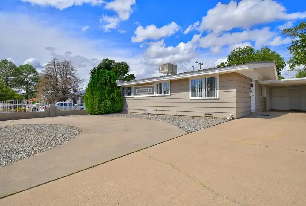 4413 Goodrich Avenue Ne, Albuquerque