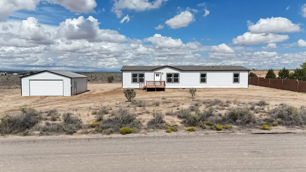 45 10th Avenue Ne, Rio Rancho