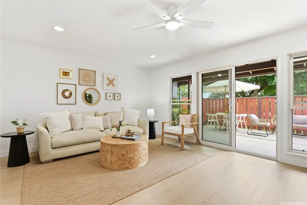 (unit #320) 94-192 Anania Drive, Mililani