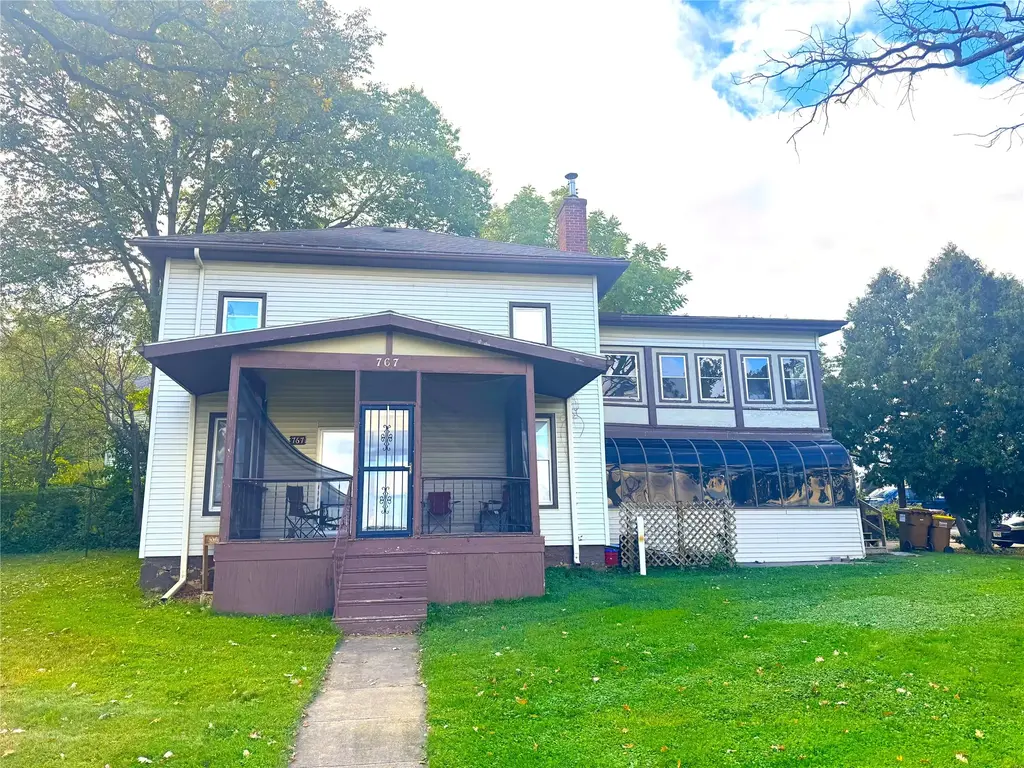 767 N Eau Claire Street 1-3, Mondovi