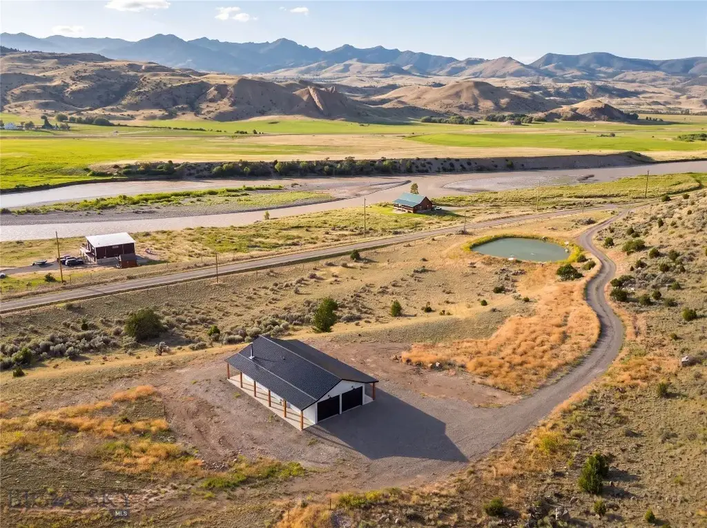 220 E River Road, Emigrant