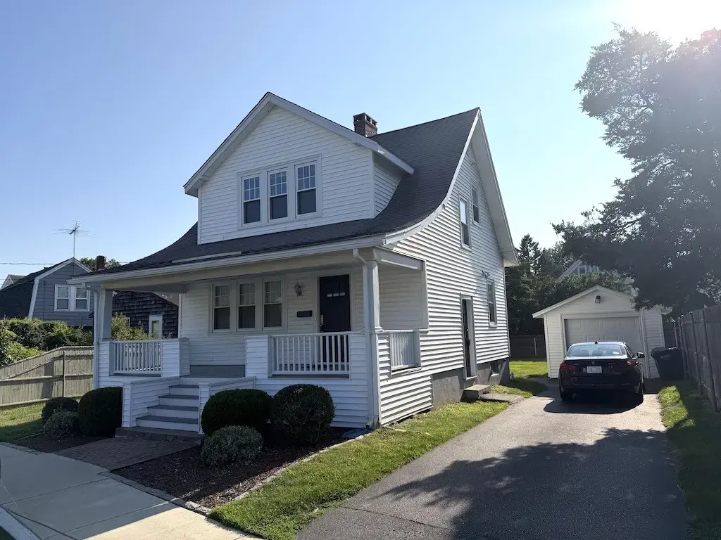 34 Caswell Ave, Newport