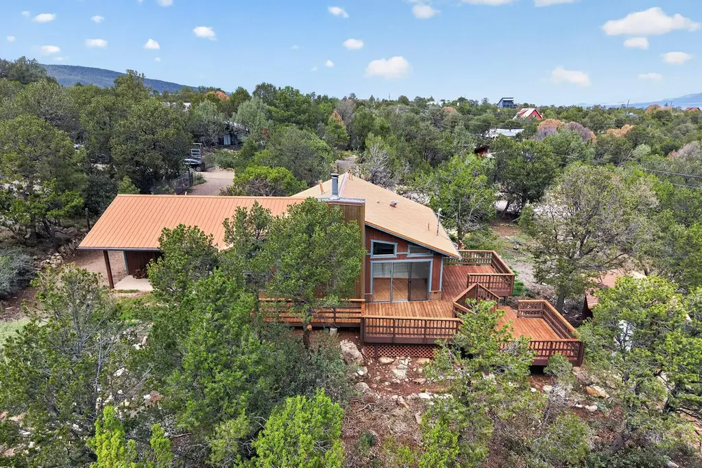 4 Oak Place, Cedar Crest