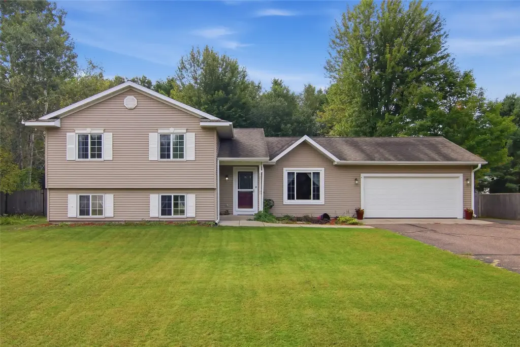 E5656 704th Avenue, Menomonie