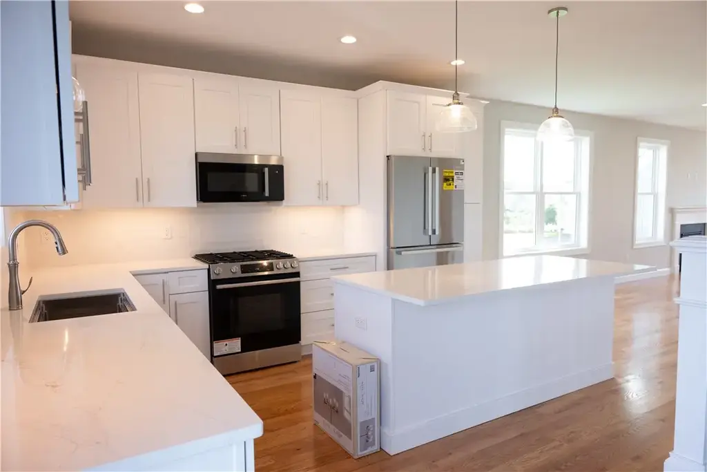 25 Bunker Hill Crossing, Portsmouth