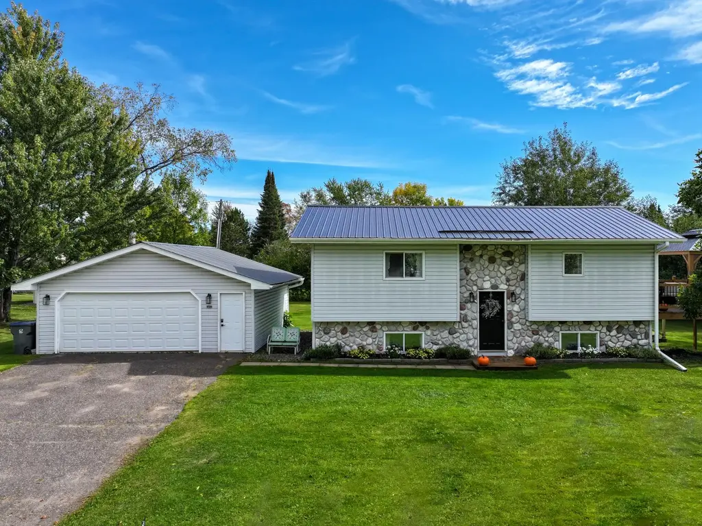 928 Ash St, Prentice