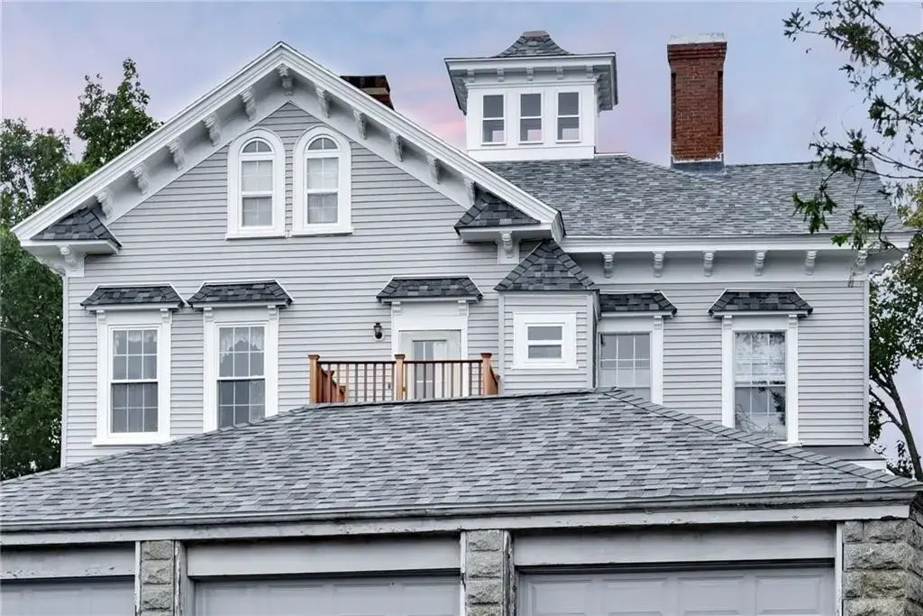 5 Record St # 1a, Newport