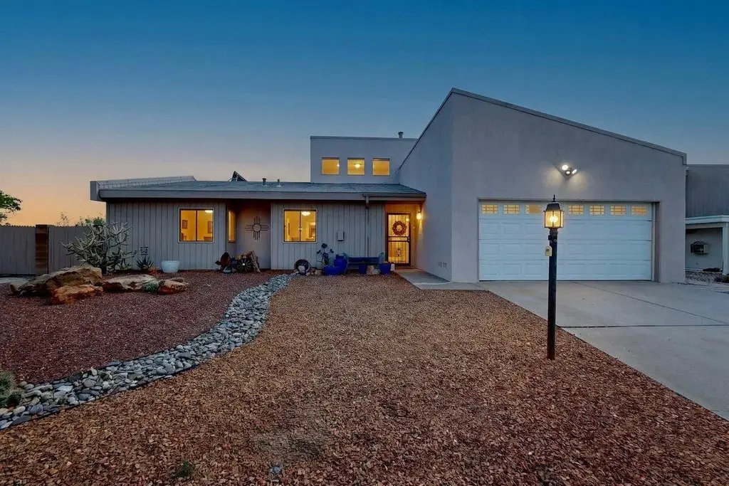 614 Lakeview Circle Se, Rio Rancho