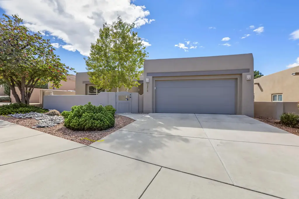 12816 Sandia Ridge Place Ne, Albuquerque