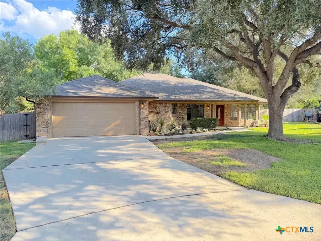 1818 Hidden Peak Circle, New Braunfels