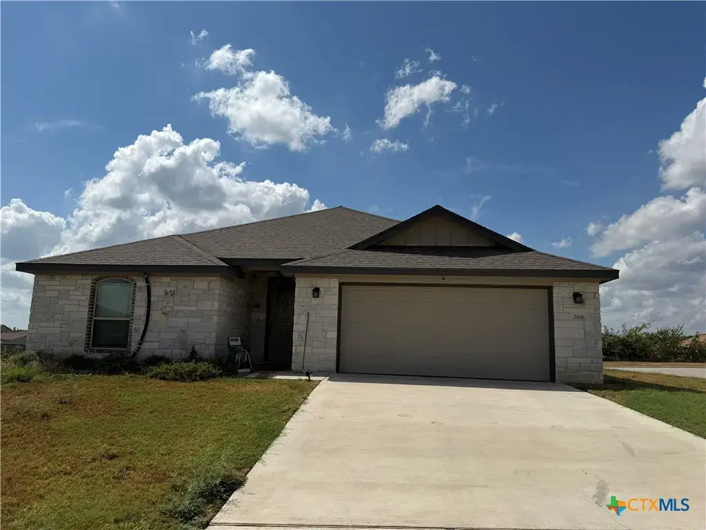 2106 Blackhawk Loop, Belton
