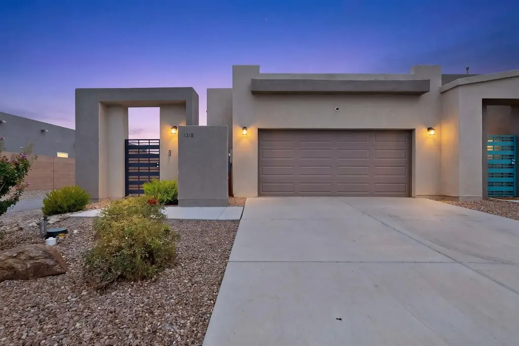 1318 Tierra Verde Loop Nw, Los Lunas