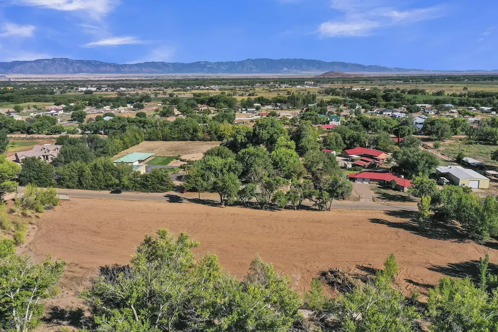 1581 Sichler Road, Los Lunas