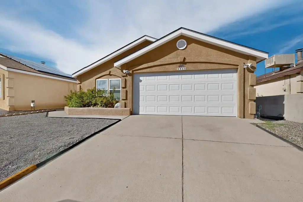 8905 Odin Road Sw, Albuquerque