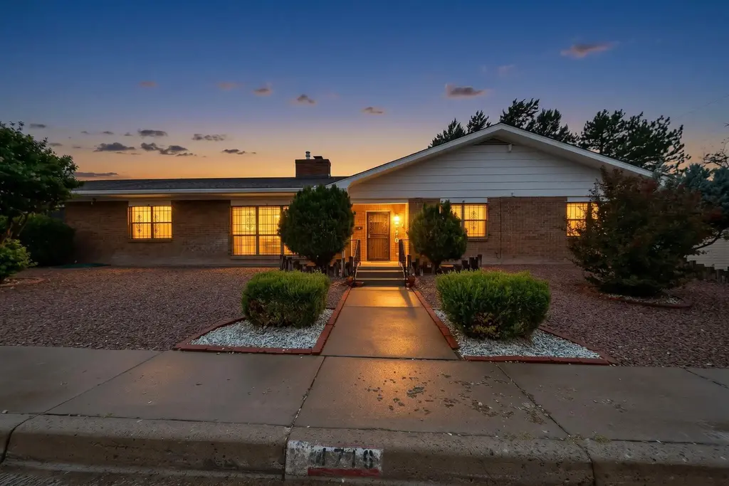 4716 Mountain Road Ne, Albuquerque