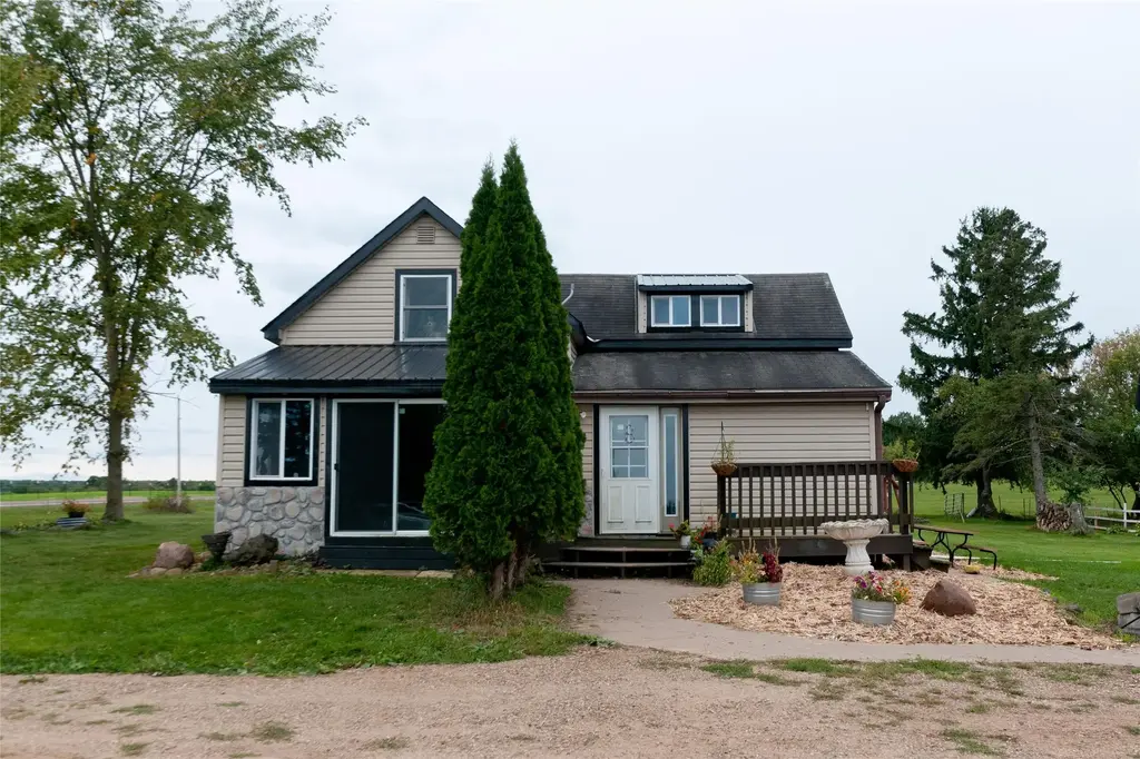986 9th Street, Barron