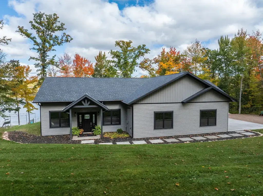 15208 W Whisper Trail, Birchwood