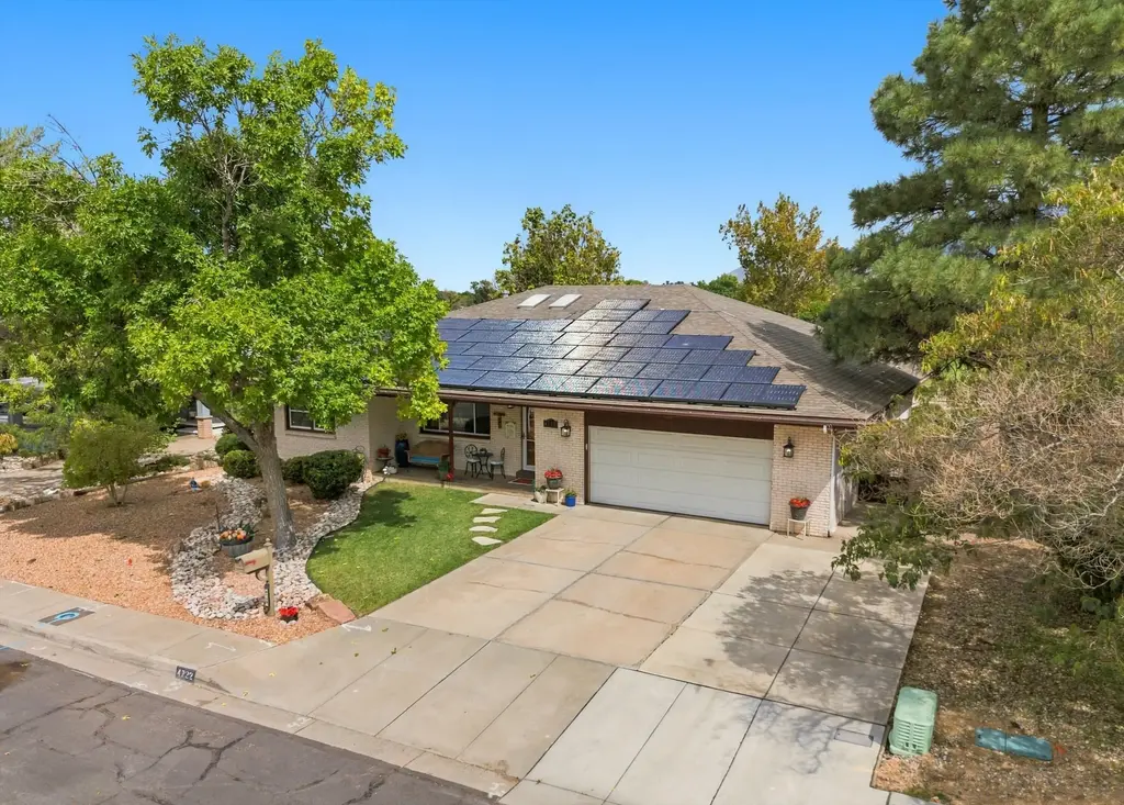 4722 Sherwood Street Ne, Albuquerque