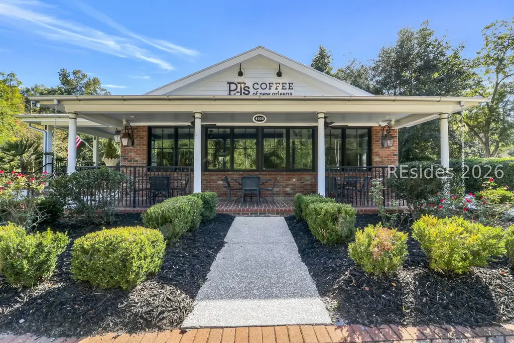 8026 Main Street, Ridgeland