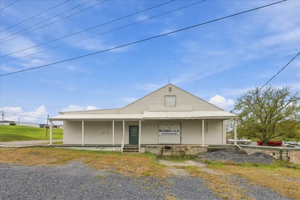 515 Industrial Dr, Broadway